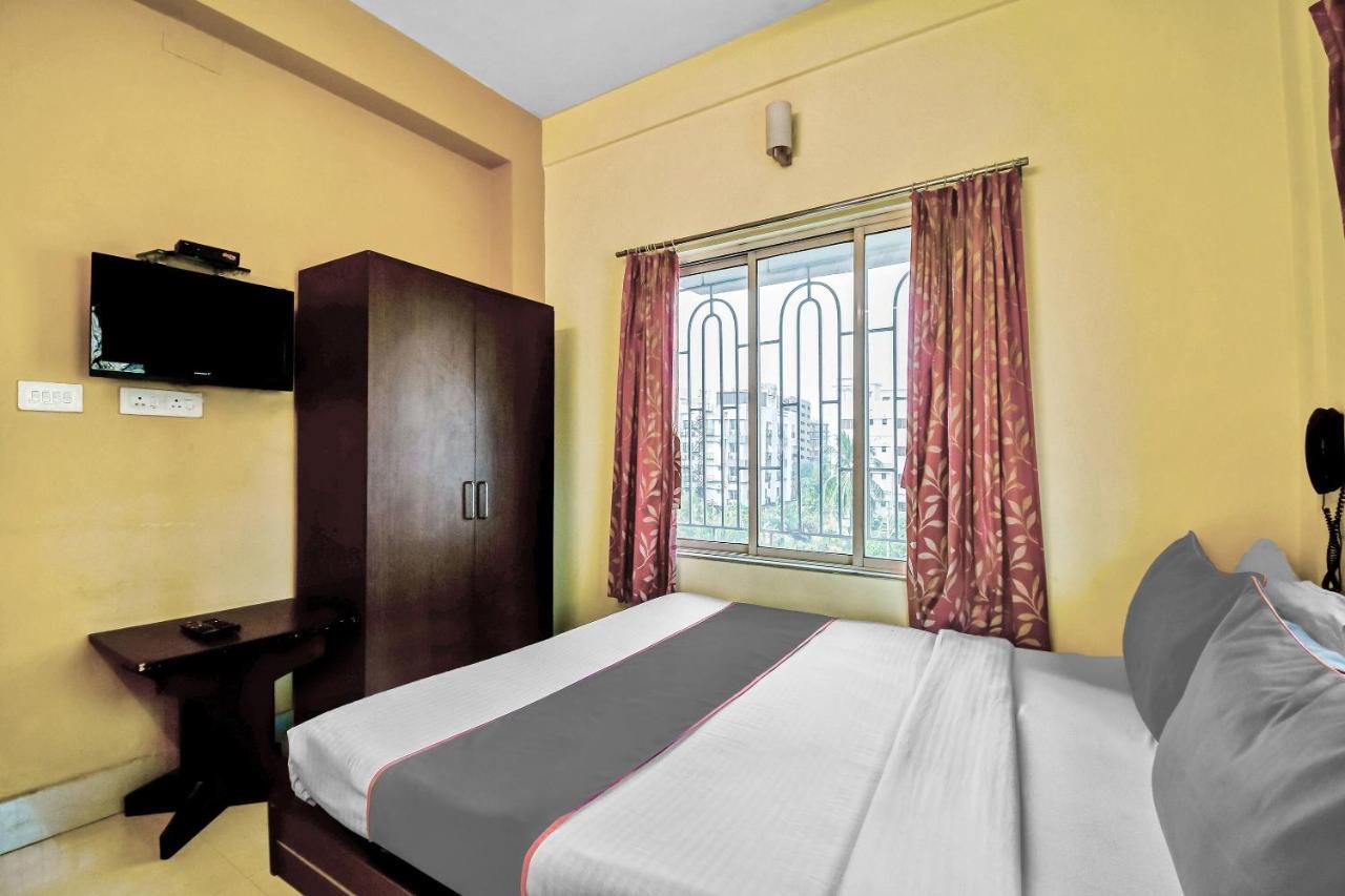 Capital O Kabita Guest House Near Acropolis Mall โกลกาตา ภายนอก รูปภาพ