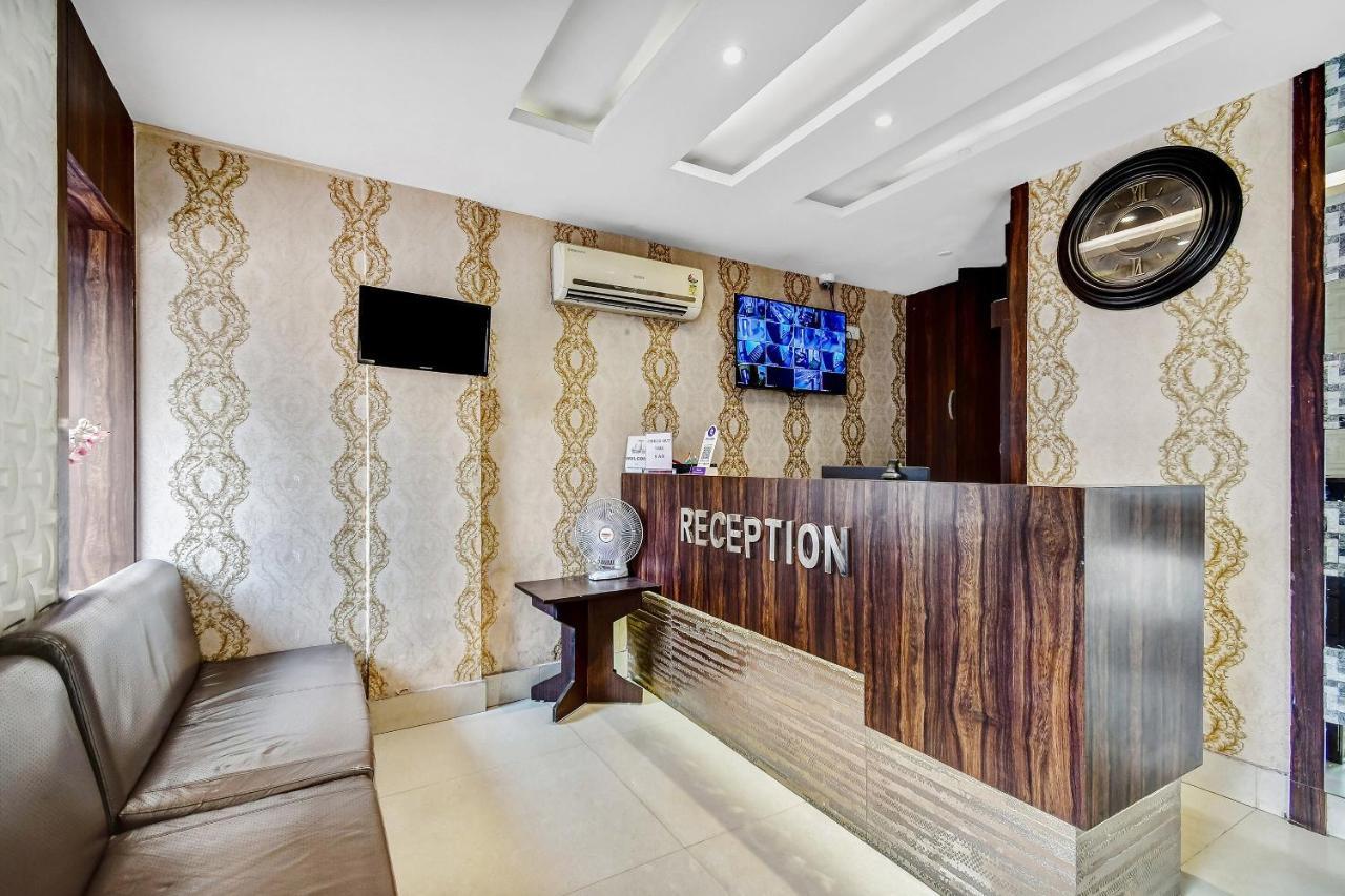 Capital O Kabita Guest House Near Acropolis Mall โกลกาตา ภายนอก รูปภาพ
