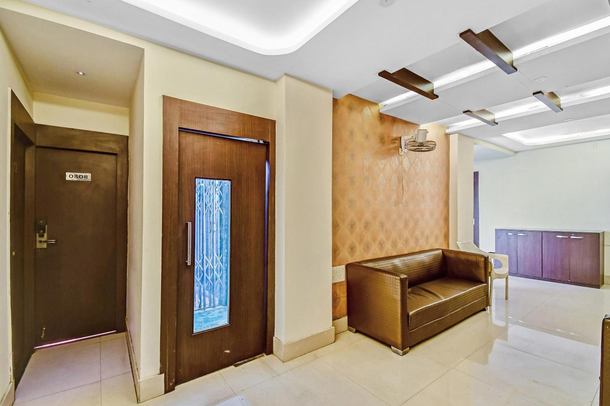 Capital O Kabita Guest House Near Acropolis Mall โกลกาตา ภายนอก รูปภาพ