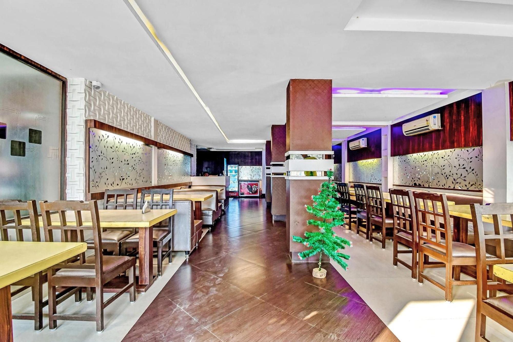 Capital O Kabita Guest House Near Acropolis Mall โกลกาตา ภายนอก รูปภาพ