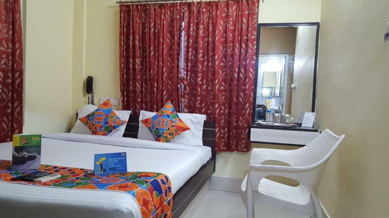 Capital O Kabita Guest House Near Acropolis Mall โกลกาตา ภายนอก รูปภาพ