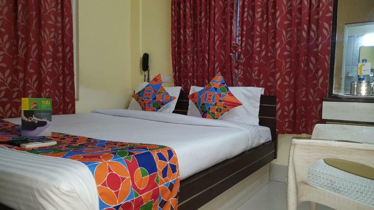 Capital O Kabita Guest House Near Acropolis Mall โกลกาตา ภายนอก รูปภาพ